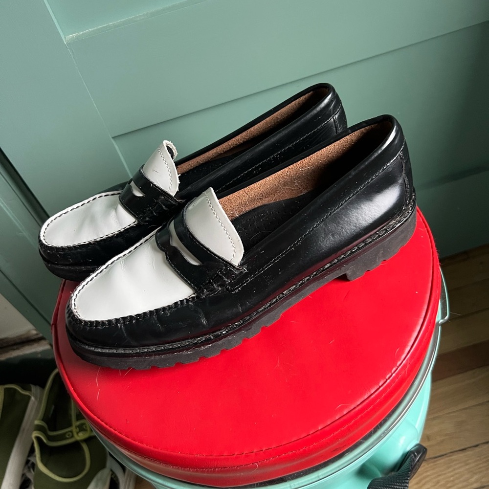G.H. Bass & Co. Black and White Womens Whitney Super Lug Penny Loafers Size 9 - Picture 3 of 6